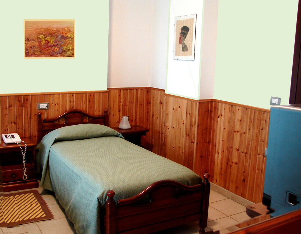 Tourist Hotel Potenza Bagian luar foto