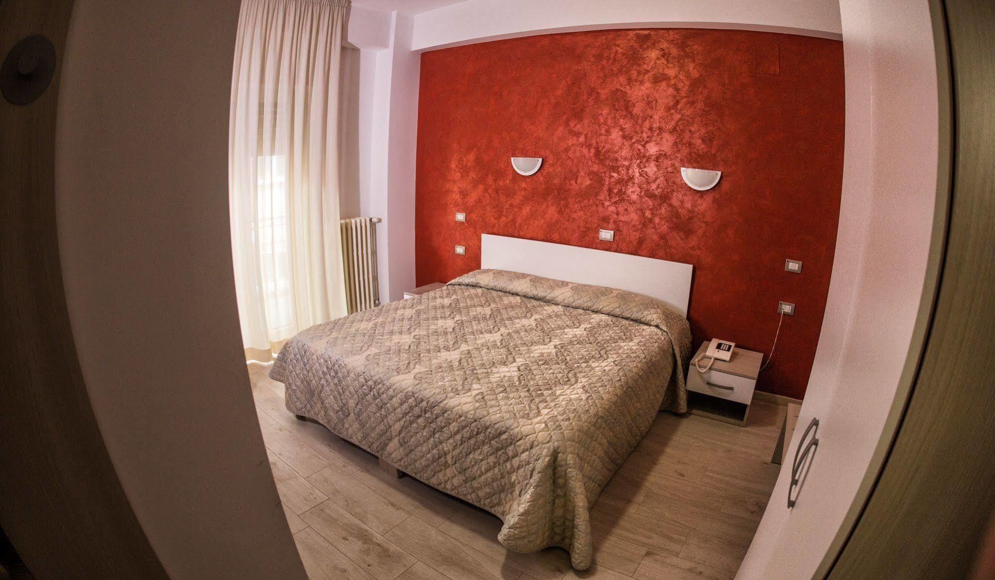 Tourist Hotel Potenza Bagian luar foto