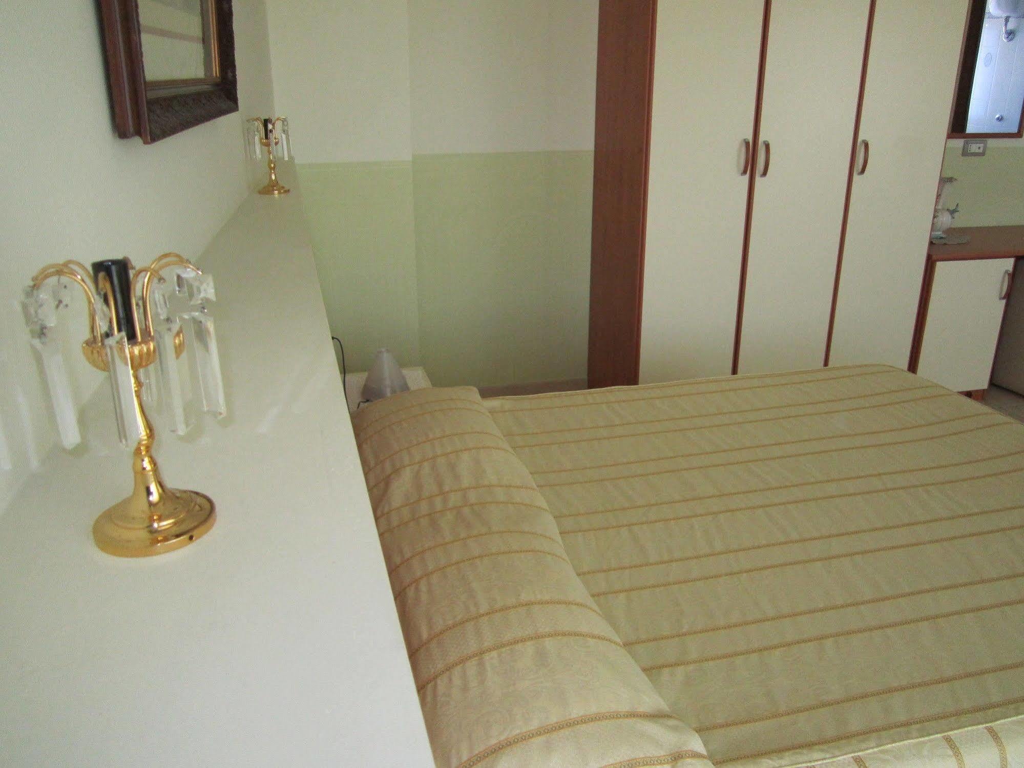 Tourist Hotel Potenza Bagian luar foto