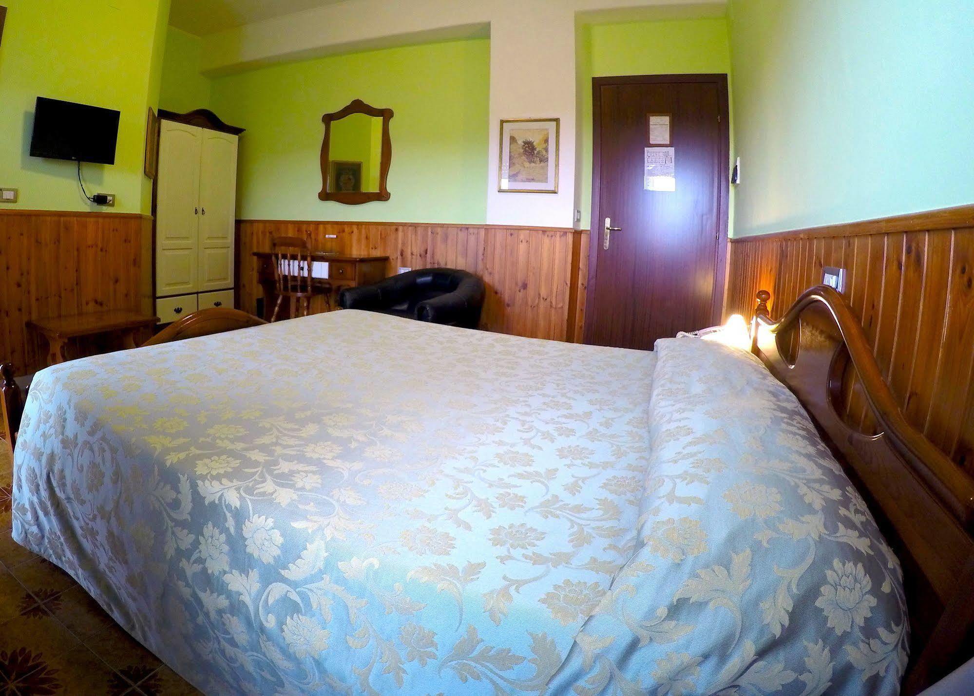 Tourist Hotel Potenza Bagian luar foto