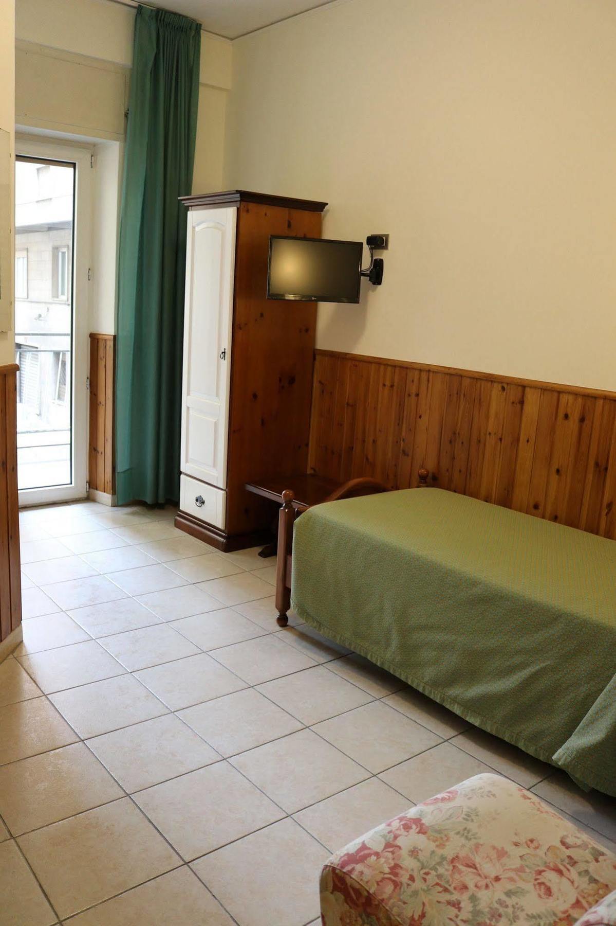 Tourist Hotel Potenza Bagian luar foto